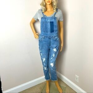 Almost Famous Distressed Cropped Overalls – Blue, Size 7